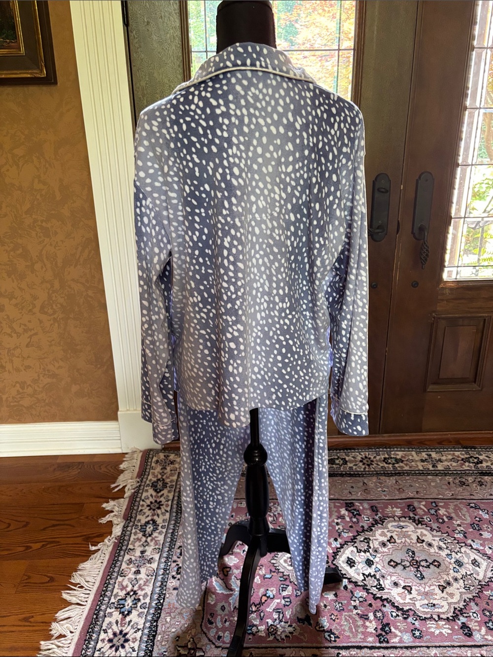 Donna, Karan pajamas - Picture 3 of 7